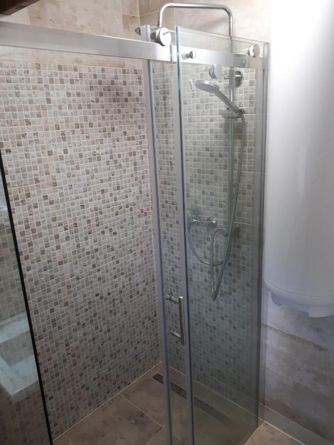 Studio Apartman Firdaus-Bihac, Dobrenica Bb Buitenkant foto